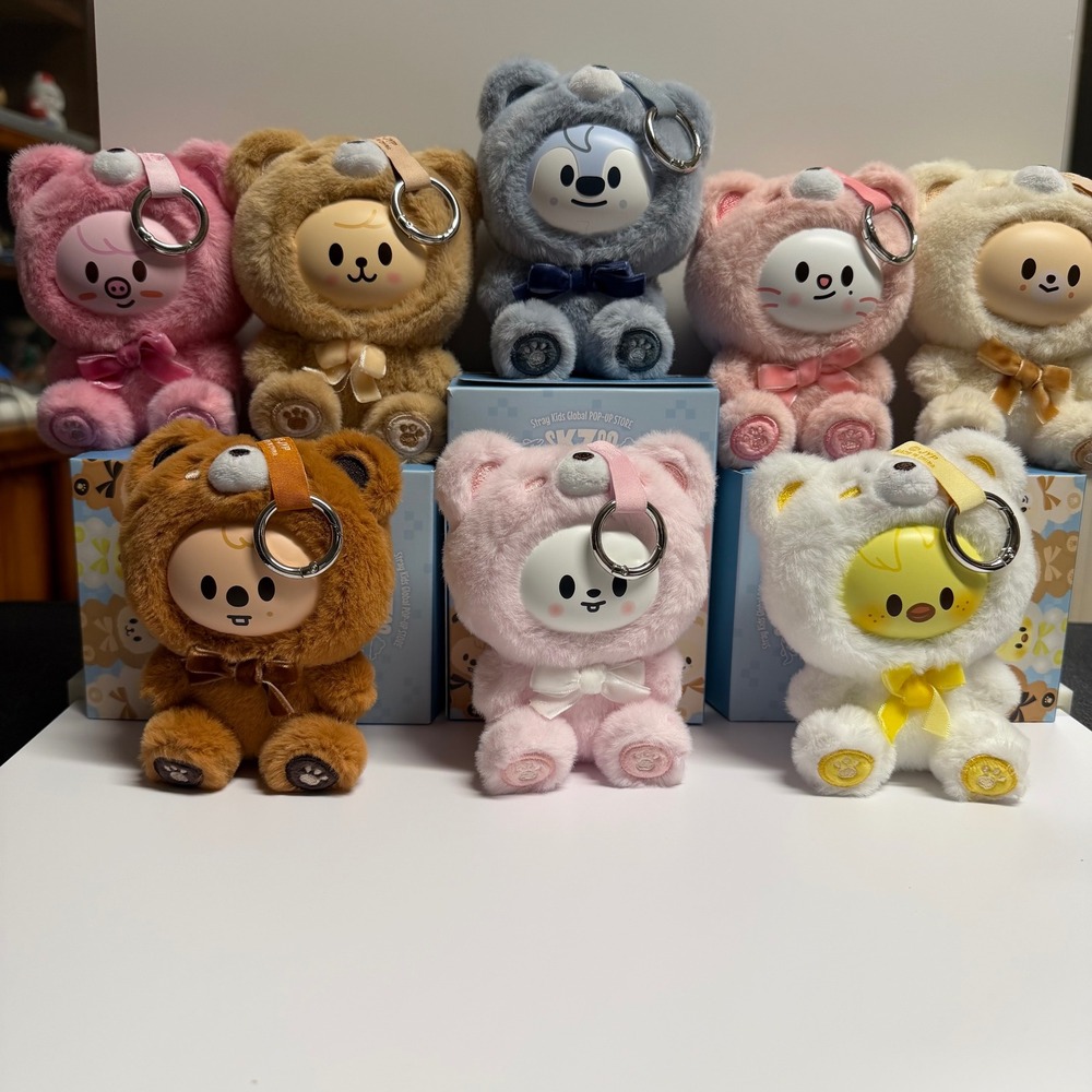 STRAY KIDS Skzoo Secret Keyring Toy Version Full OT8 Set